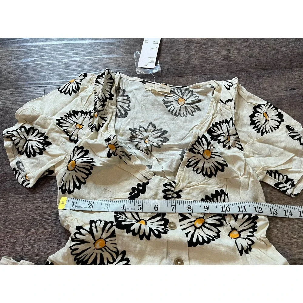 Urban Outfitters Juniors Daisy Dress Size Small Short Vneck White O3 - Picture 7 of 8